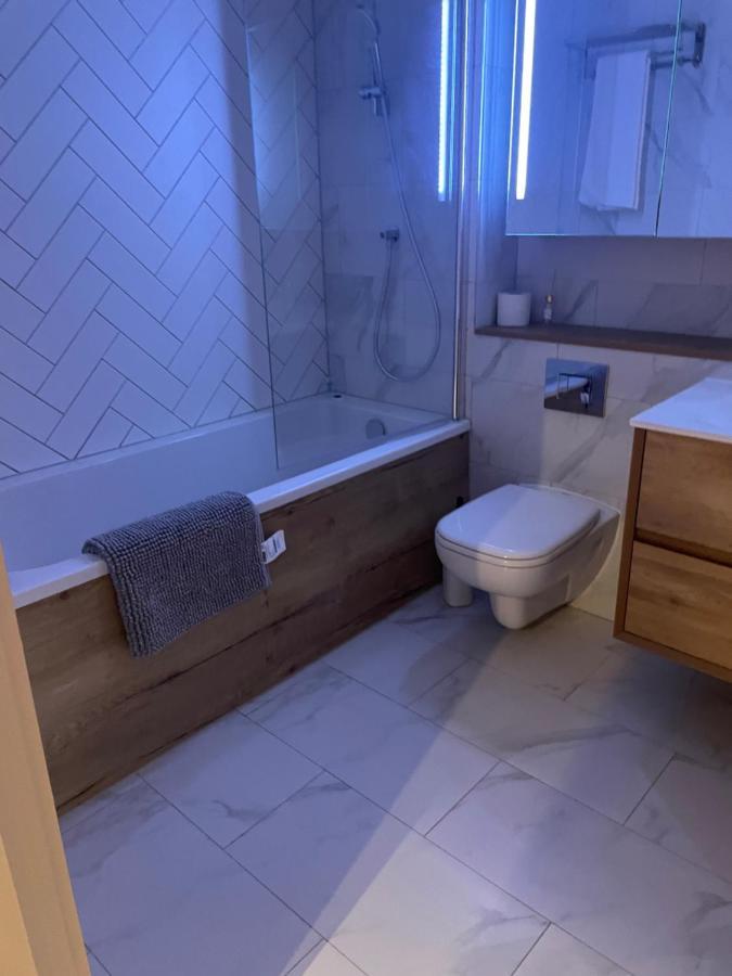 M1 City Centre 3 Bed 3 Bath Luxe Penthouse Манчестер Екстер'єр фото